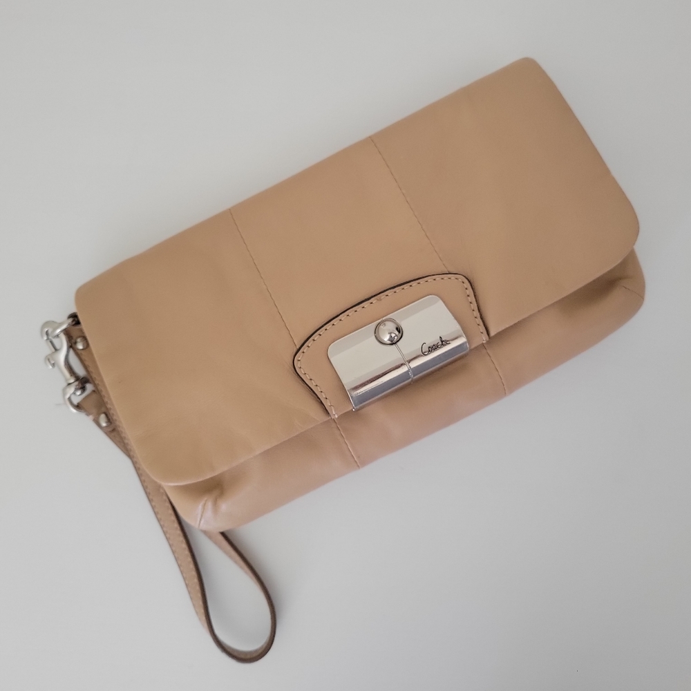 Coach Kristin Darcy Clutch (Tan)